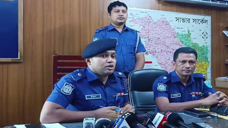 সাভারে মাদ্রাসাছাত্রকে ছয় মাস ধরে ধর্ষণের অভিযোগ, ২ শিক্ষকসহ